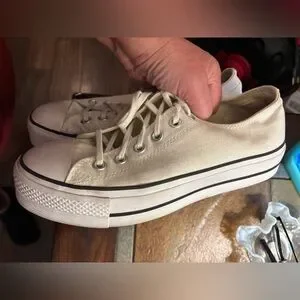 Converse | Shoes | Mens 9 Chuck Taylor White Athletic  display picture 2